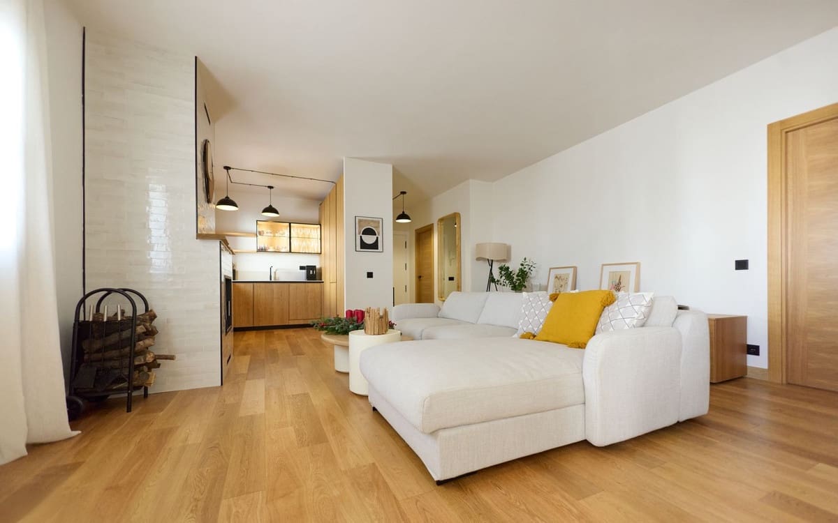 2 bedroom Apartment for sale in Marbella with garage - € 1,100,000 (Ref: 9570814)