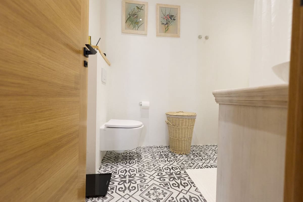 2 bedroom Apartment for sale in Marbella with garage - € 1,100,000 (Ref: 9570814)