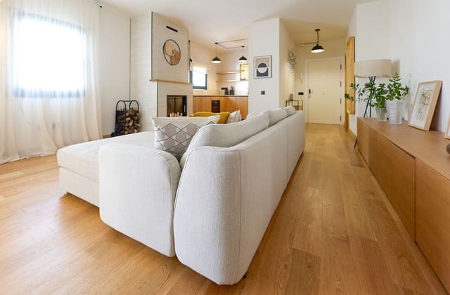 2 slaapkamer Appartement te koop in Puerto Banus, Marbella met garage - € 1.100.000 (Ref: 9570814)