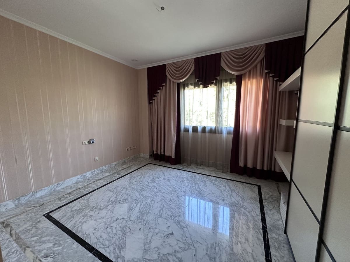 4 sovrum Lägenhet till salu i Golden Mile med garage - 2 100 000 € (Ref: 9570816)