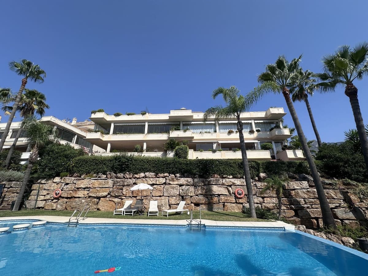 4 sovrum Lägenhet till salu i Golden Mile med garage - 2 100 000 € (Ref: 9570816)