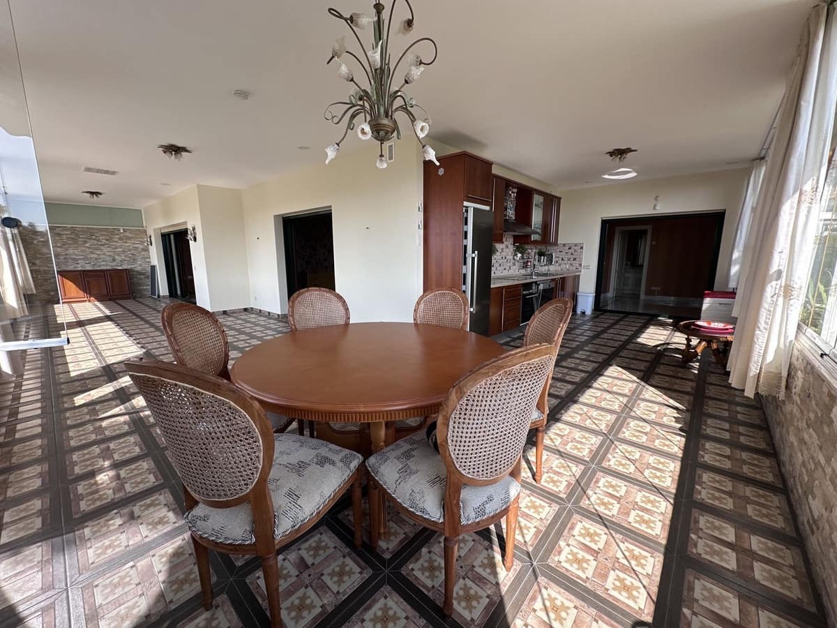 4 sovrum Lägenhet till salu i Golden Mile med garage - 2 100 000 € (Ref: 9570816)