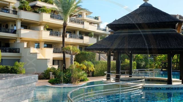 3 Zimmer Apartment zu vermieten in Puerto Banus, Marbella - 14.000 € (Ref: 9574076)