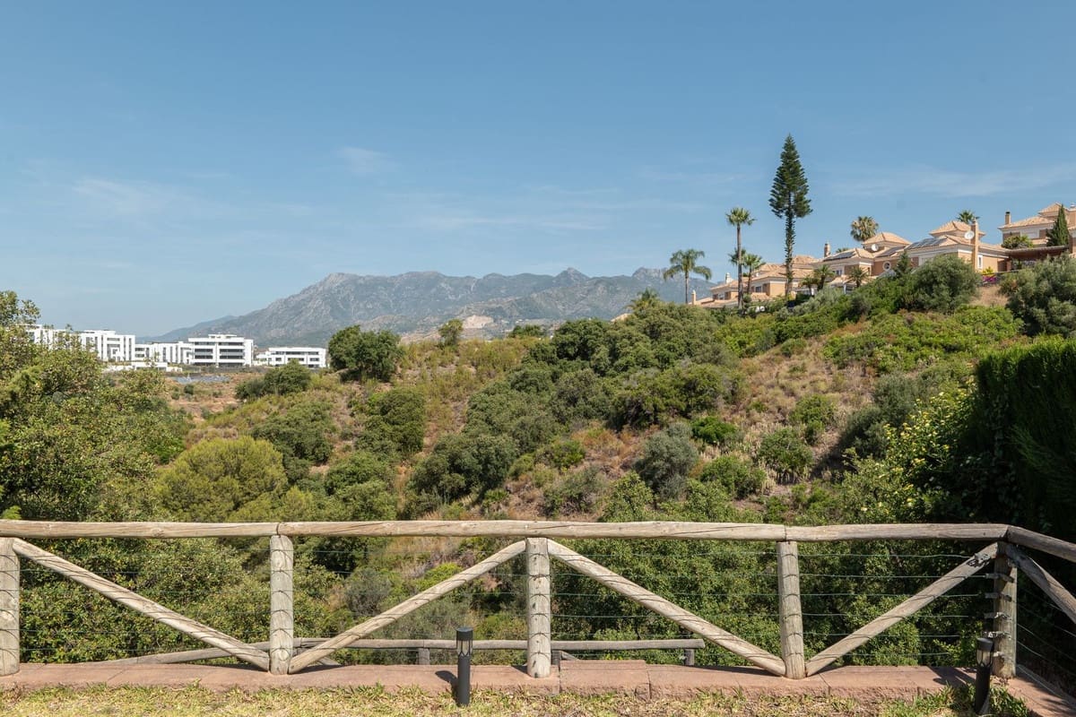 3 slaapkamer Rijtjeshuis te huur in Marbella met garage - € 3.750 (Ref: 9644598)