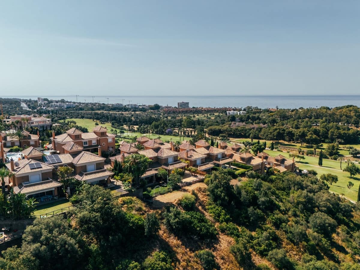 3 slaapkamer Rijtjeshuis te huur in Marbella met garage - € 3.750 (Ref: 9644598)