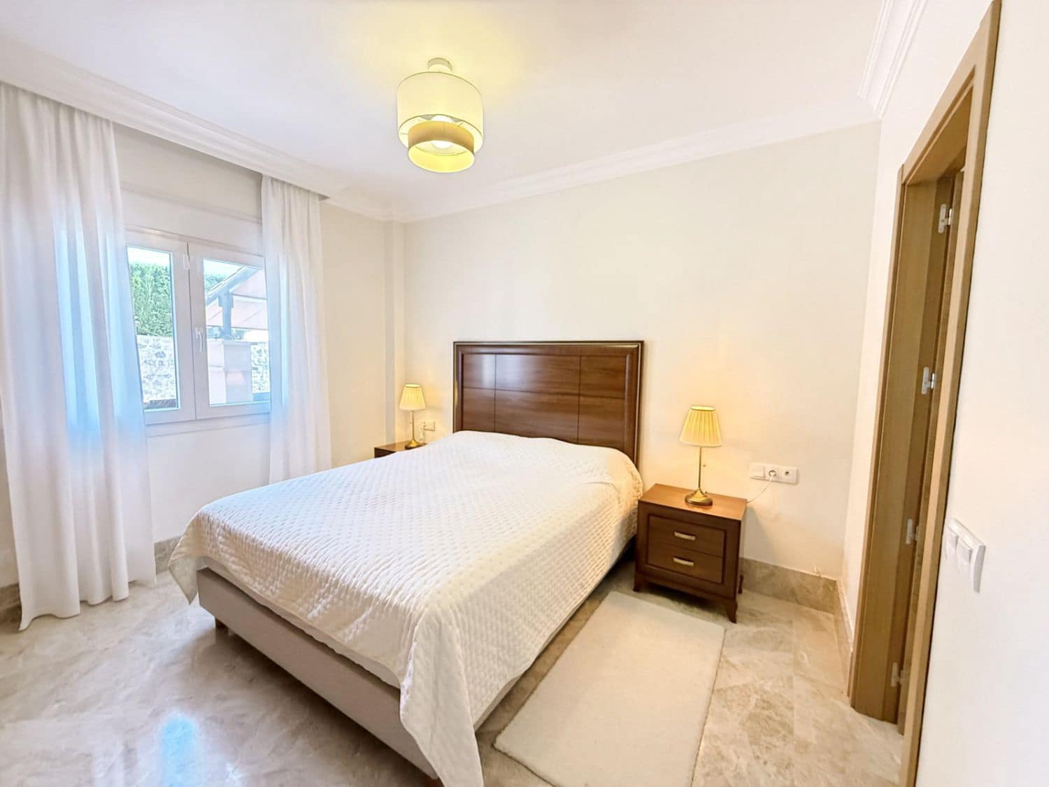 3 bedroom Terraced Villa for rent in Marbella with garage - € 3,500 (Ref: 9644598)