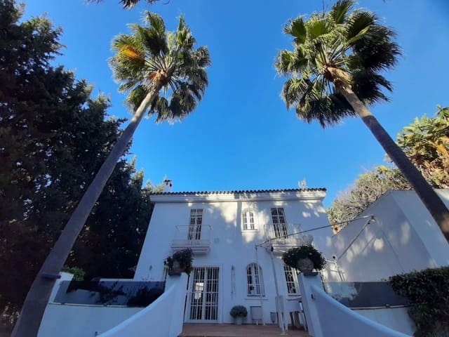 6 sypialnia Willa do wynajęcia w El Velerín, Estepona - 5 500 € (Ref: 9655760)