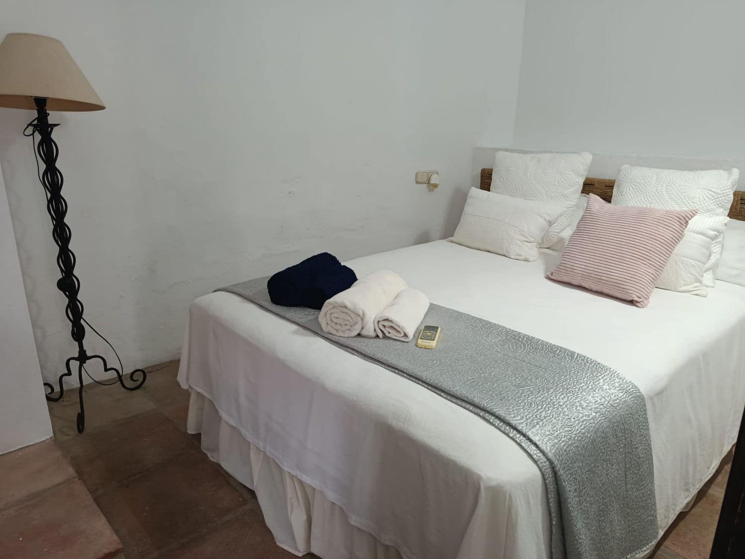 Villa/Maison de 6 chambres à louer à El Velerin - 5 500 € (Ref: 9655760)