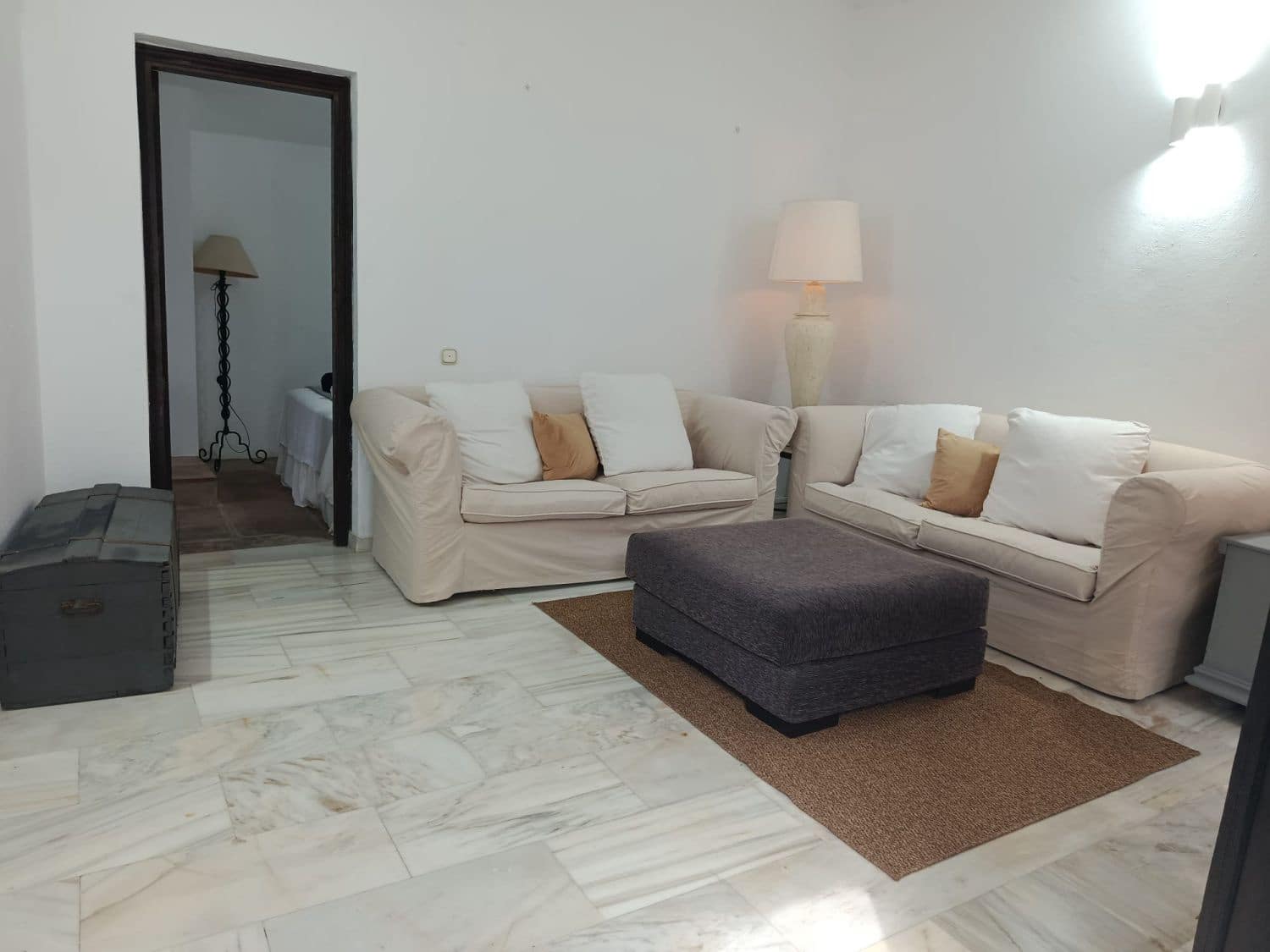 Villa/Maison de 6 chambres à louer à El Velerin - 5 500 € (Ref: 9655760)