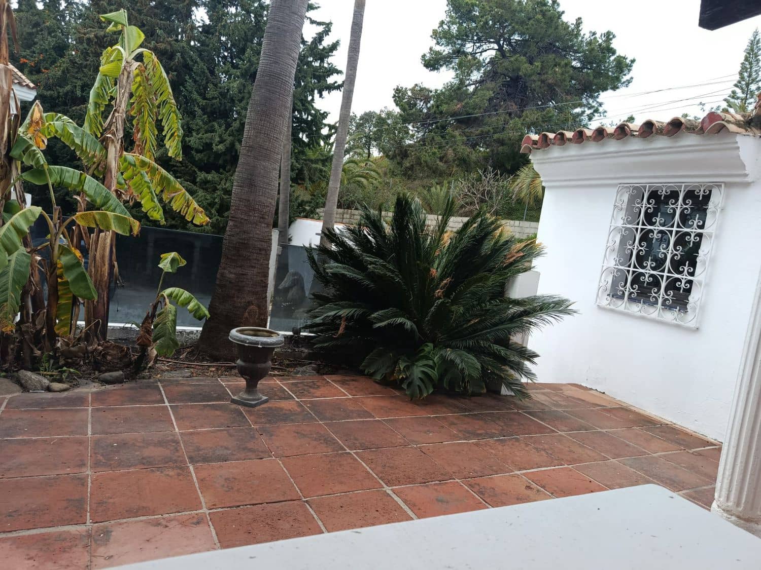 Villa/Maison de 6 chambres à louer à El Velerin - 5 500 € (Ref: 9655760)