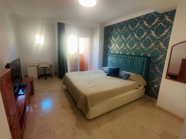 Ático de 4 habitaciones en Guadalmina Alta, Marbella en alquiler con garaje - 2.800 € (Ref: 9676996)
