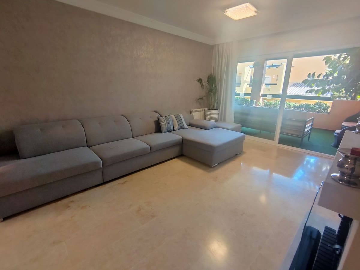Ático de 4 habitaciones en Guadalmina en alquiler con garaje - 2.800 € (Ref: 9676996)
