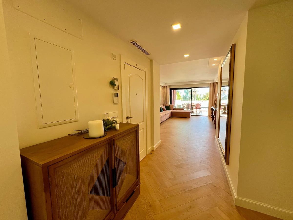 3 quarto Apartamento para arrendar em Golden Mile com garagem - 8 000 € (Ref: 9683403)