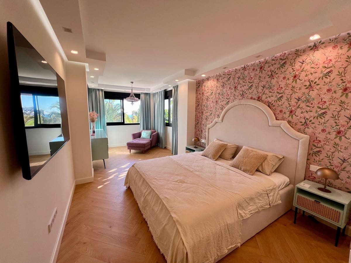 3 quarto Apartamento para arrendar em Golden Mile com garagem - 8 000 € (Ref: 9683403)