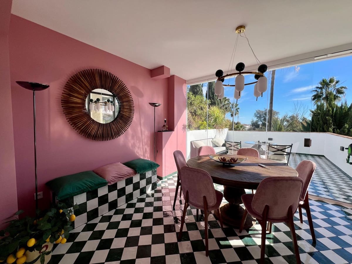 3 quarto Apartamento para arrendar em Golden Mile com garagem - 8 000 € (Ref: 9683403)