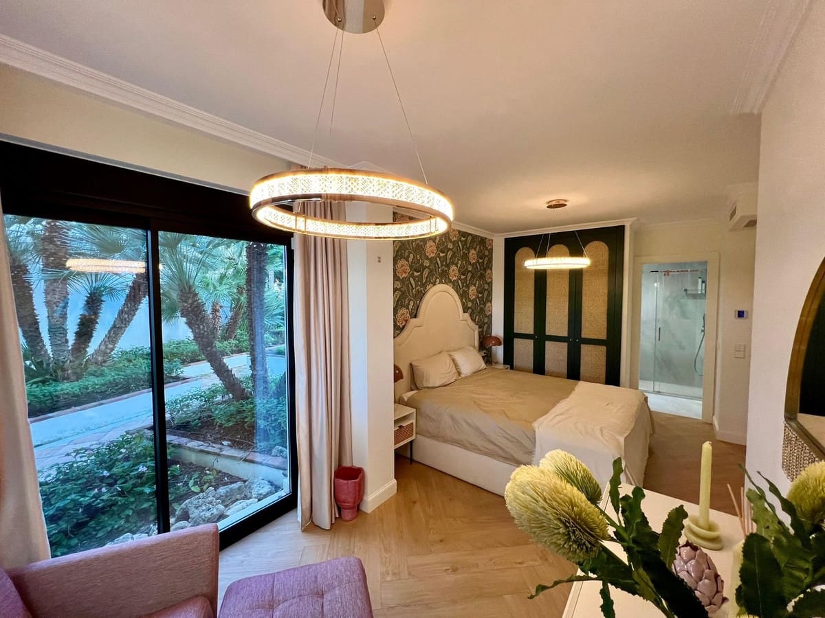 3 quarto Apartamento para arrendar em Golden Mile com garagem - 8 000 € (Ref: 9683403)