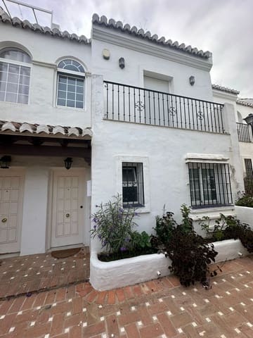 3 camera da letto Villetta a Schiera da affittare in Lomas De Marbella, Marbella con garage - 3.000 € (Rif: 9683405)