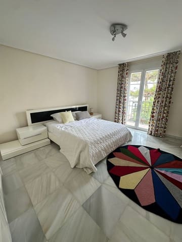 3 camera da letto Villetta a Schiera da affittare in Lomas De Marbella, Marbella con garage - 3.000 € (Rif: 9683405)