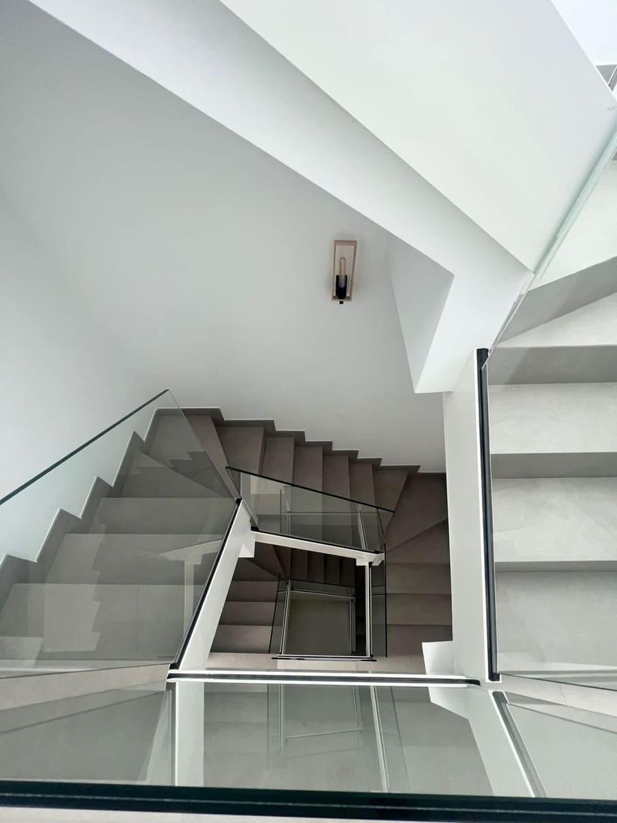 4 quarto Moradia em Banda para arrendar em Estepona com garagem - 5 000 € (Ref: 9686197)