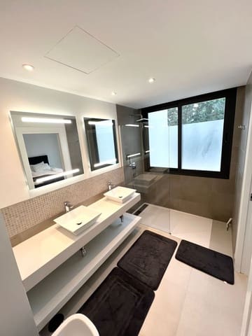 4 quarto Moradia em Banda para arrendar em Guadalobón, Estepona com garagem - 5 000 € (Ref: 9686197)