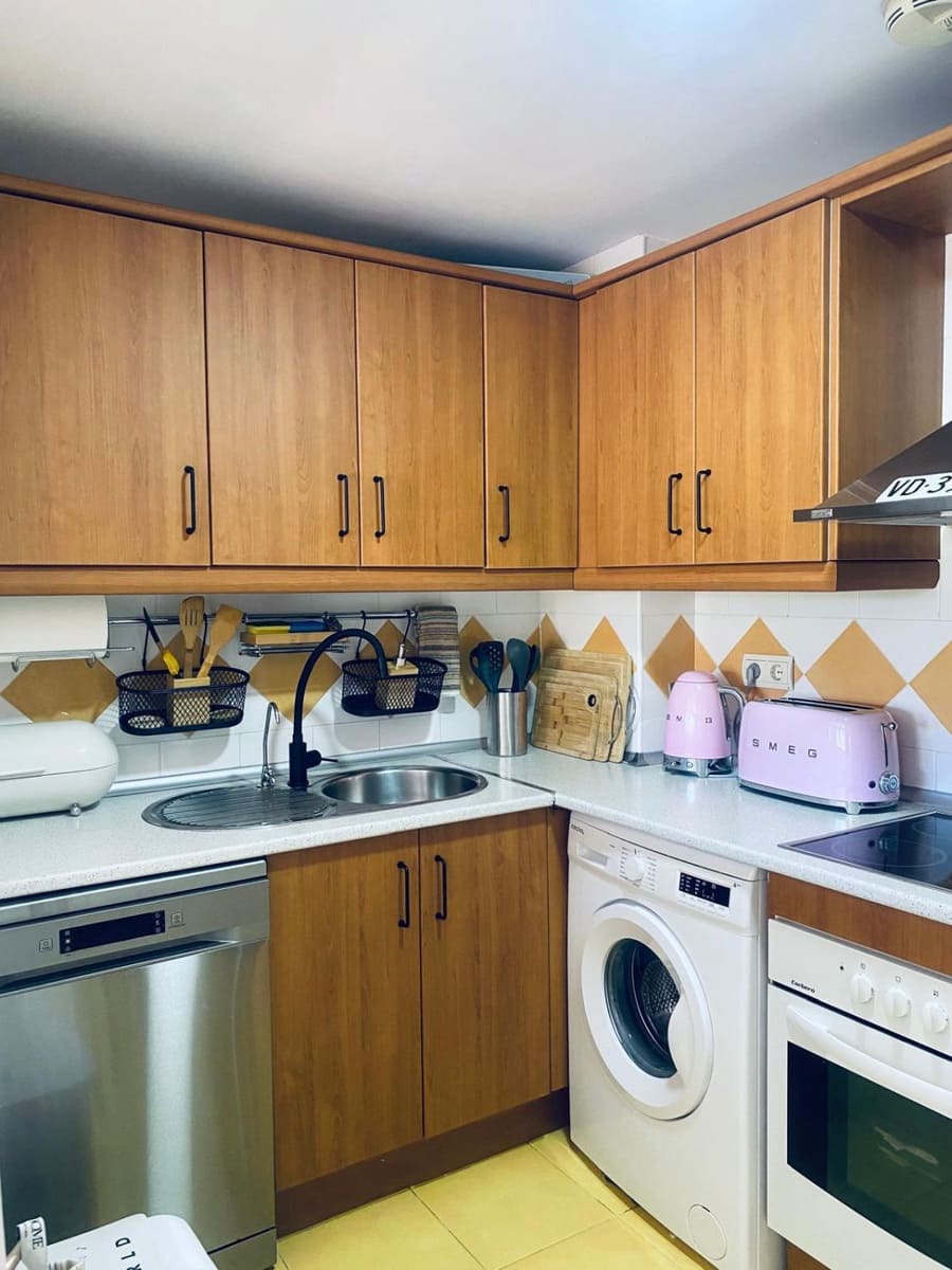 3 sovrum Lägenhet att hyra i Marbella - 3 000 € (Ref: 9690309)