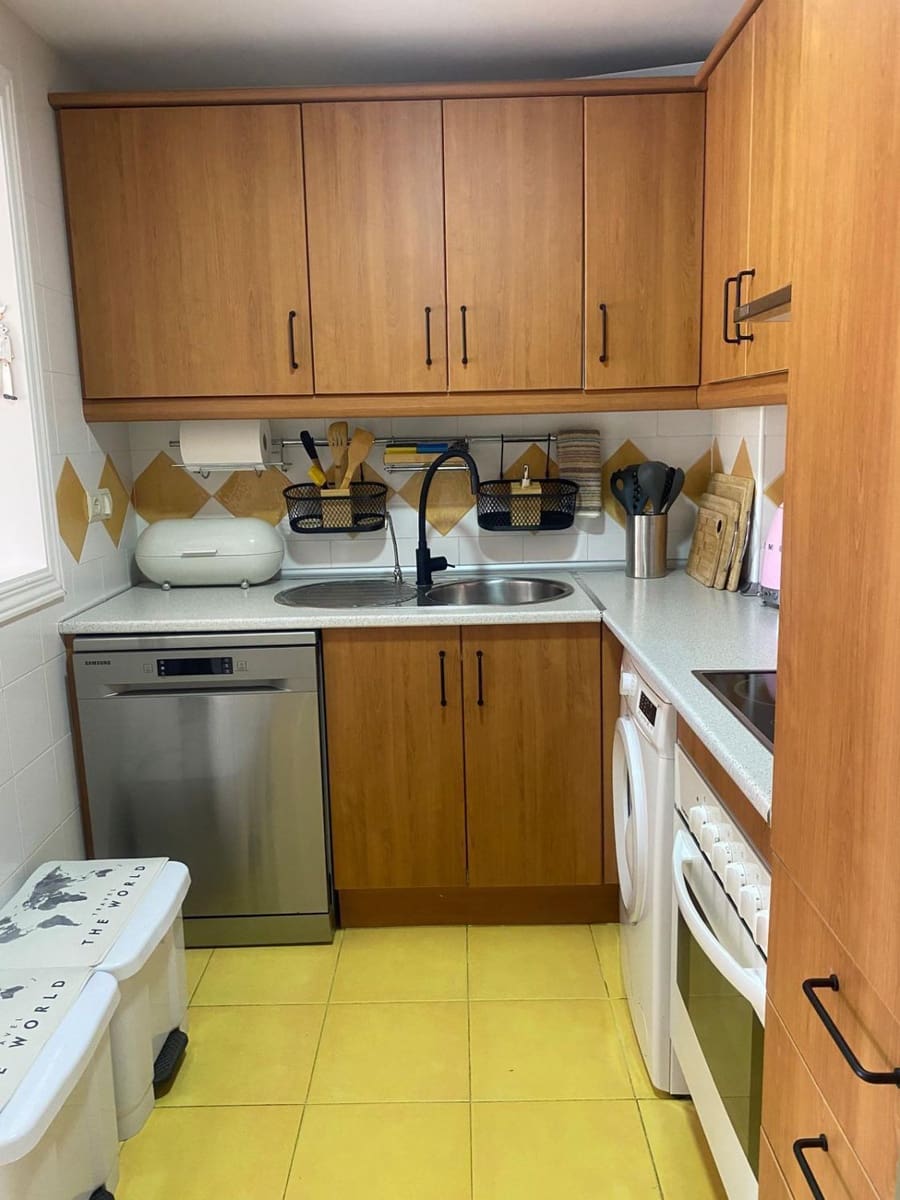 3 sovrum Lägenhet att hyra i Marbella - 3 000 € (Ref: 9690309)