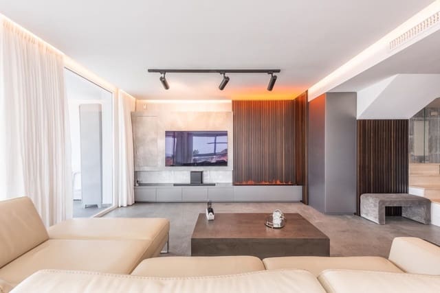 3 sypialnia Penthouse na sprzedaż w La Quinta, Benahavís z garażem - 1 450 000 € (Ref: 9694882)