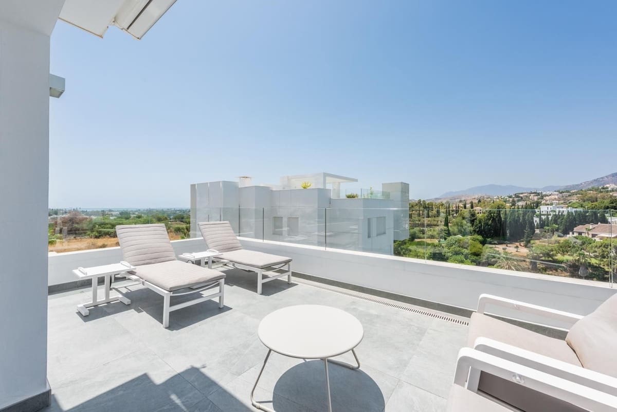 3 sypialnia Penthouse na sprzedaż w La Quinta z garażem - 1 450 000 € (Ref: 9694882)
