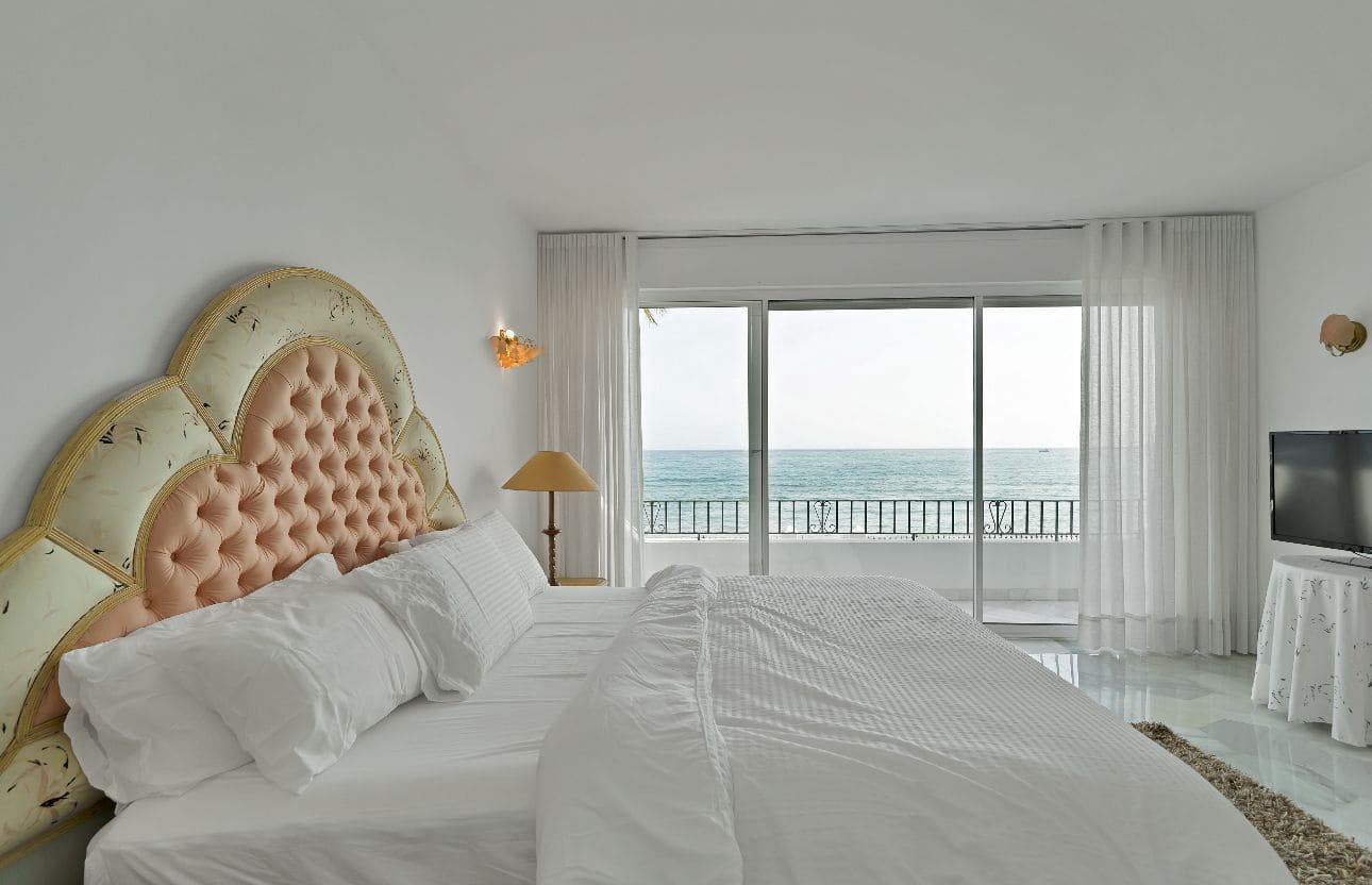 5 Zimmer Villa zu vermieten in Golden Mile mit Pool Garage - 12.500 € (Ref: 9804155)