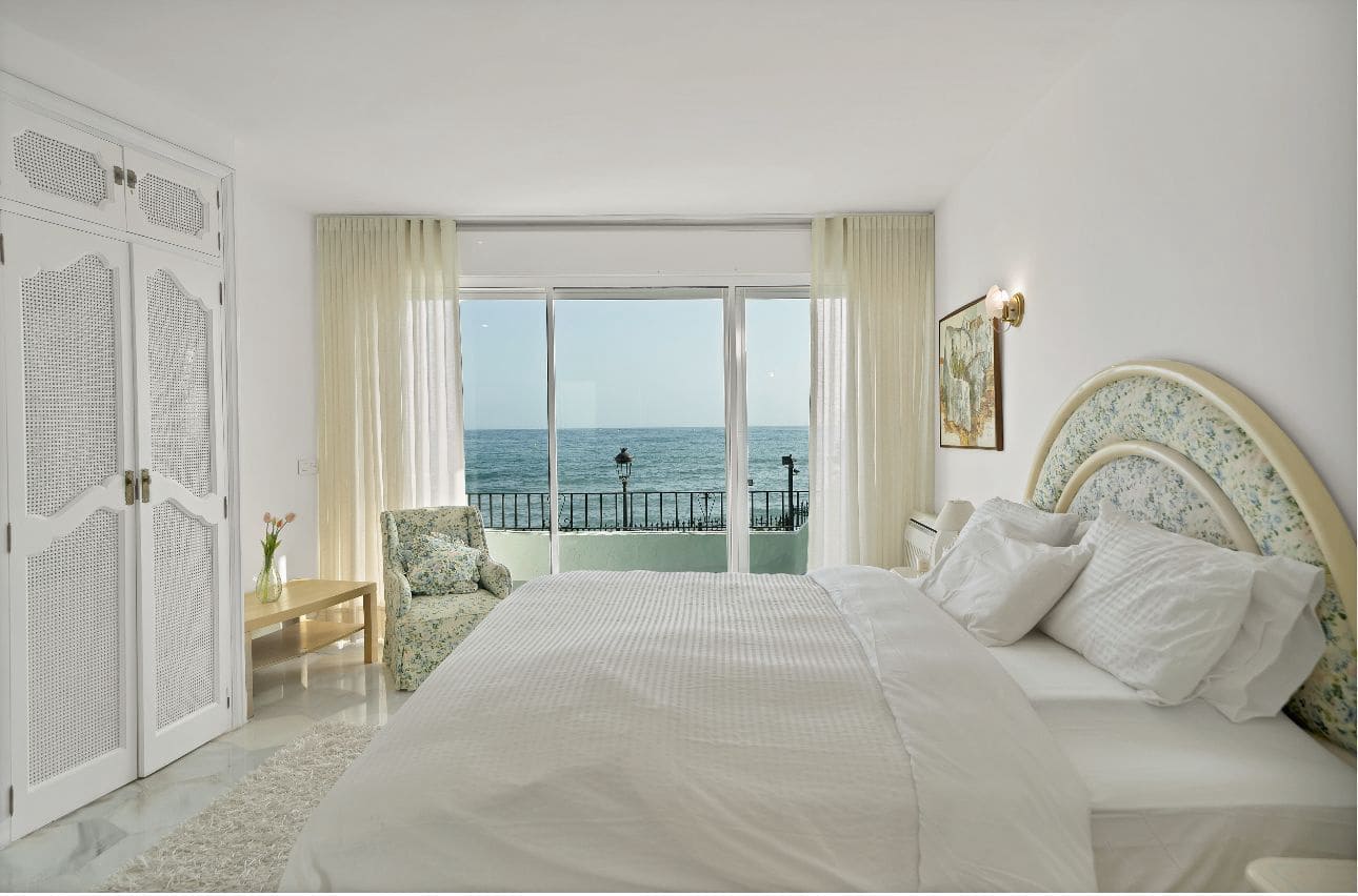 5 Zimmer Villa zu vermieten in Golden Mile mit Pool Garage - 12.500 € (Ref: 9804155)