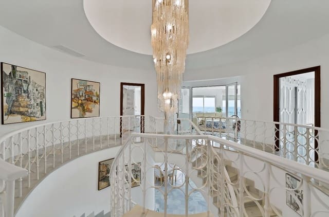 5 Zimmer Villa zu vermieten in Lomas De Marbella, Marbella mit Pool Garage - 12.500 € (Ref: 9804155)