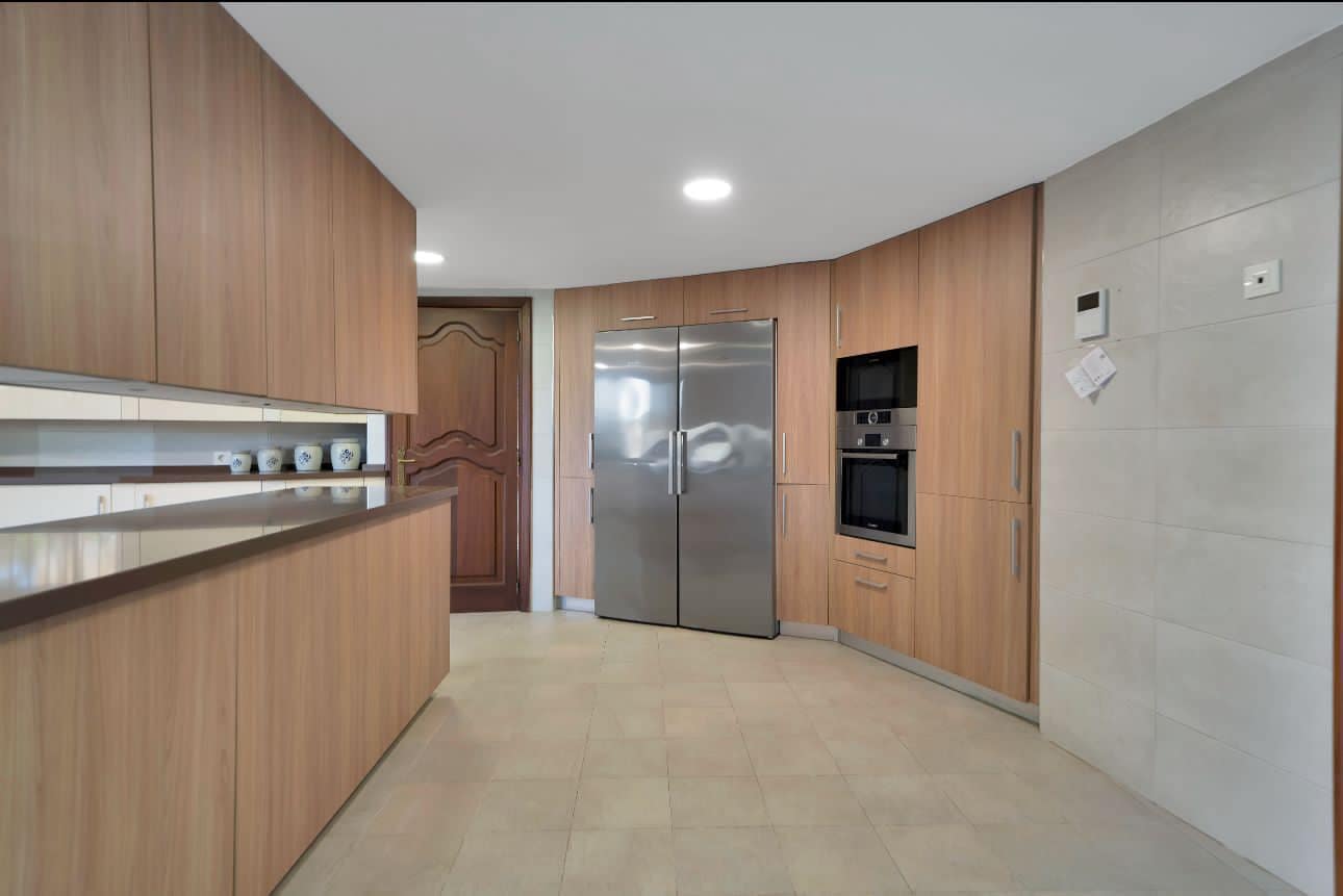 5 Zimmer Villa zu vermieten in Golden Mile mit Pool Garage - 12.500 € (Ref: 9804155)