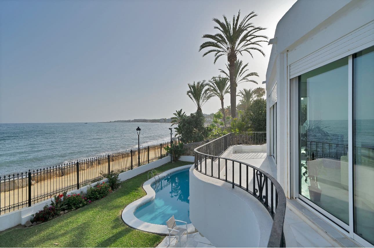 5 Zimmer Villa zu vermieten in Golden Mile mit Pool Garage - 12.500 € (Ref: 9804155)