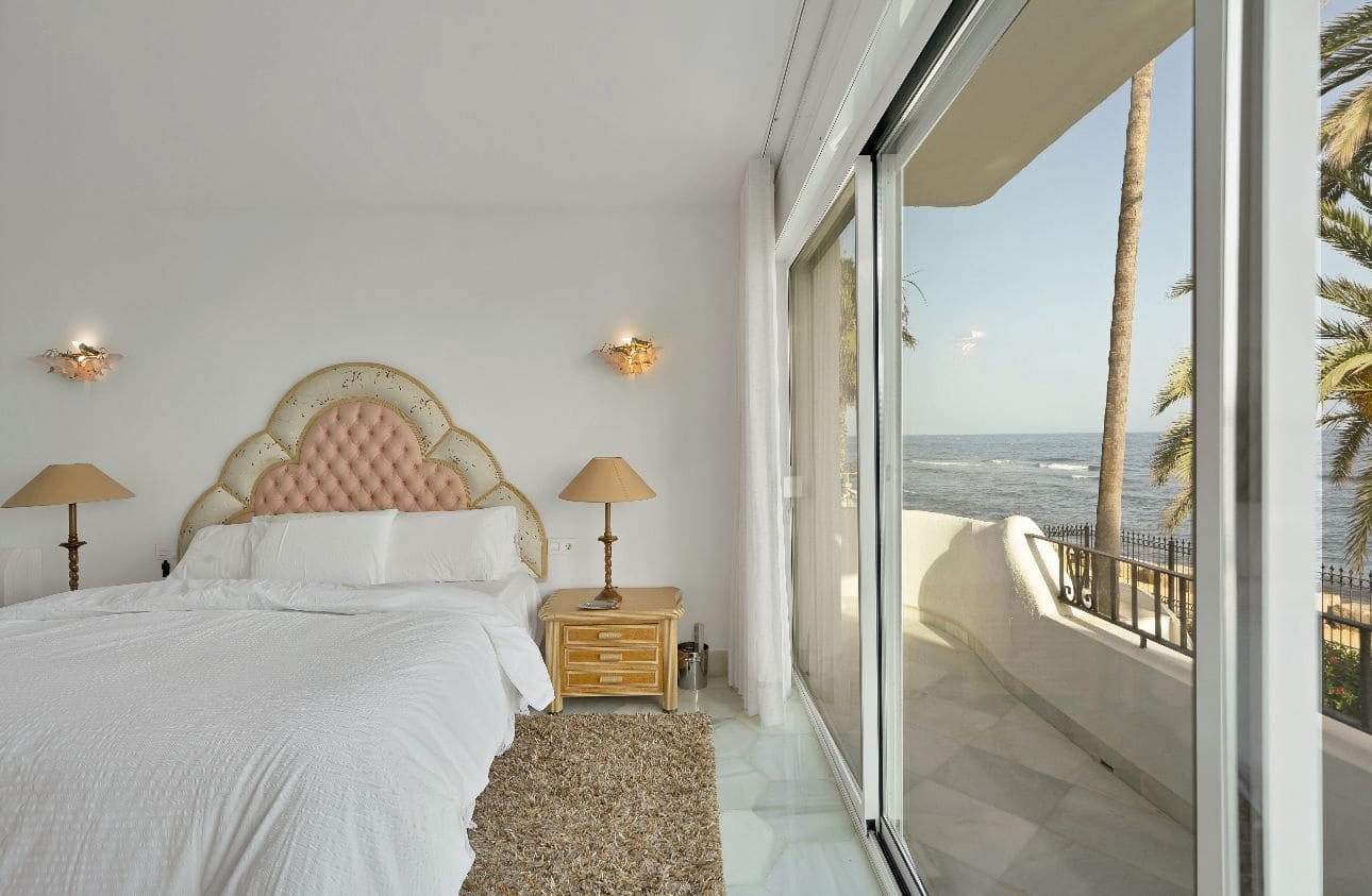 5 Zimmer Villa zu vermieten in Golden Mile mit Pool Garage - 12.500 € (Ref: 9804155)