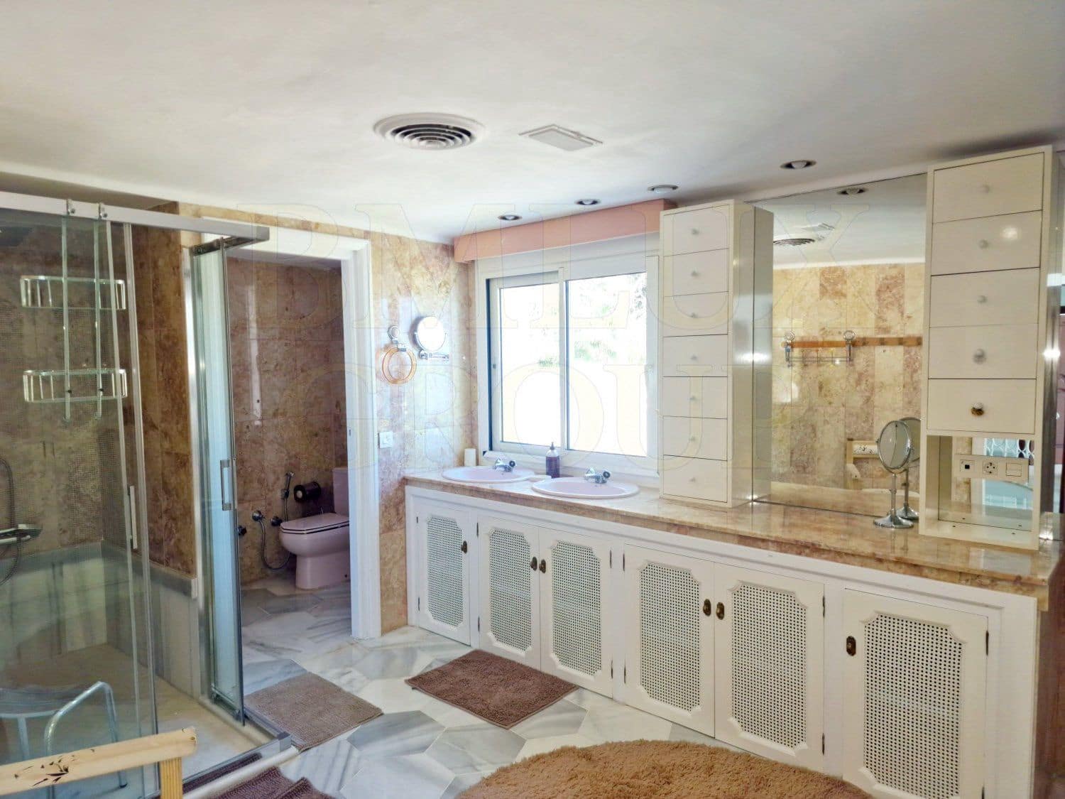 5 Zimmer Villa zu vermieten in Golden Mile mit Pool Garage - 12.500 € (Ref: 9804155)