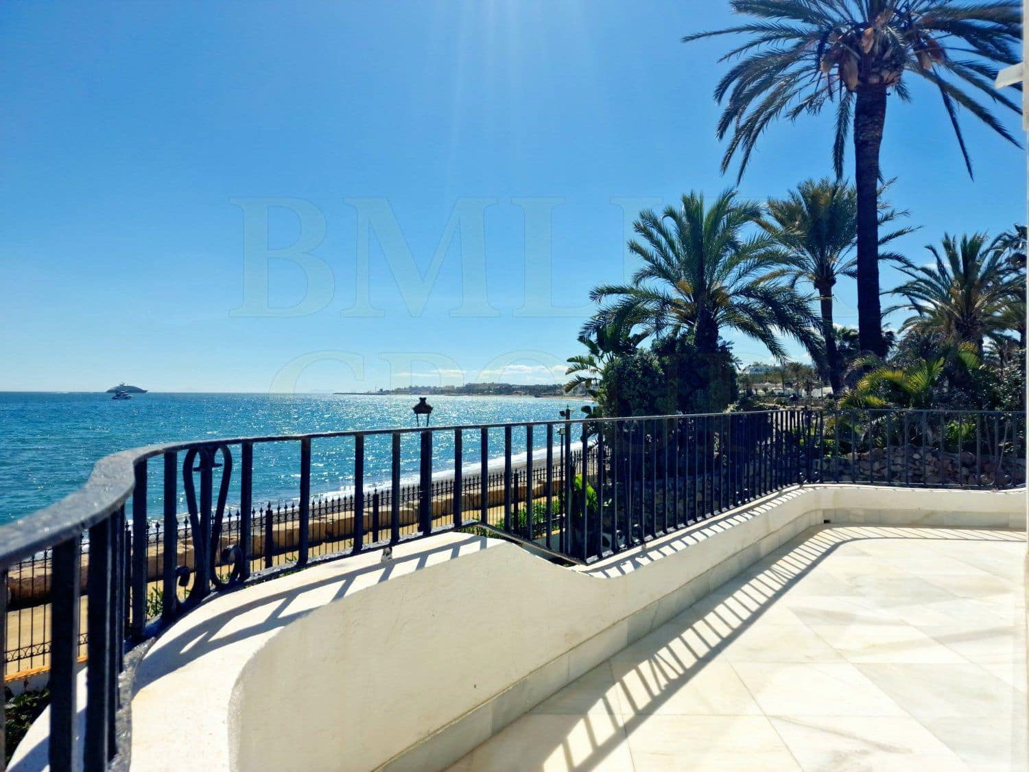 5 Zimmer Villa zu vermieten in Golden Mile mit Pool Garage - 12.500 € (Ref: 9804155)