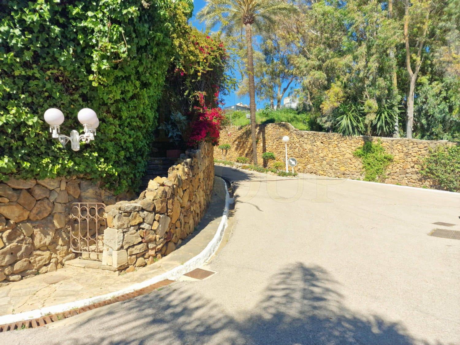 5 Zimmer Villa zu vermieten in Golden Mile mit Pool Garage - 12.500 € (Ref: 9804155)