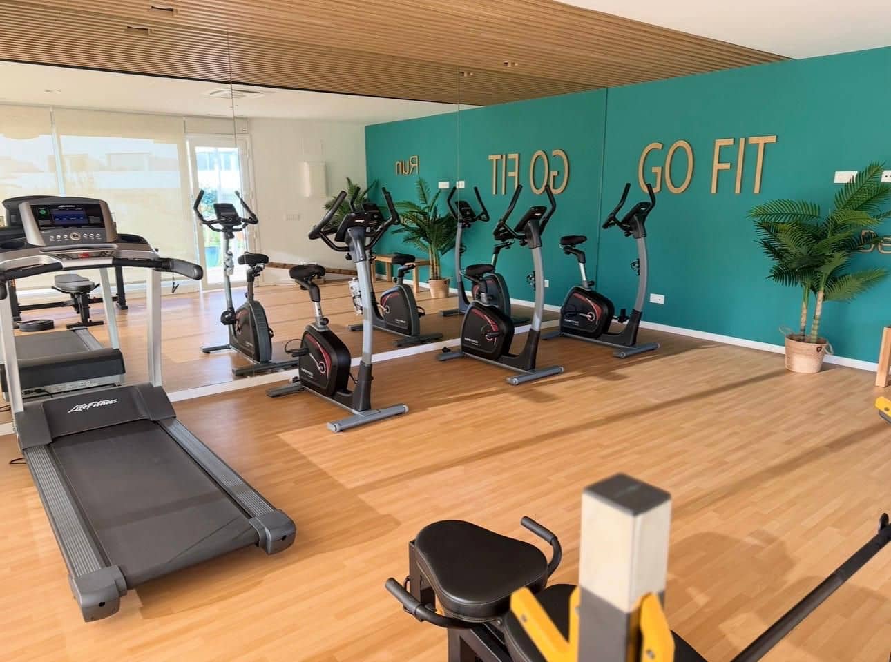 3 sypialnia Apartament do wynajęcia w Cancelada z basenem garażem - 3 500 € (Ref: 9807875)