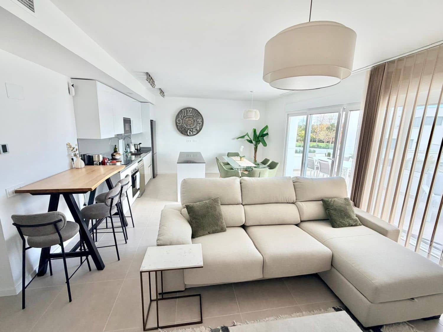 3 sypialnia Apartament do wynajęcia w Cancelada z basenem garażem - 3 500 € (Ref: 9807875)