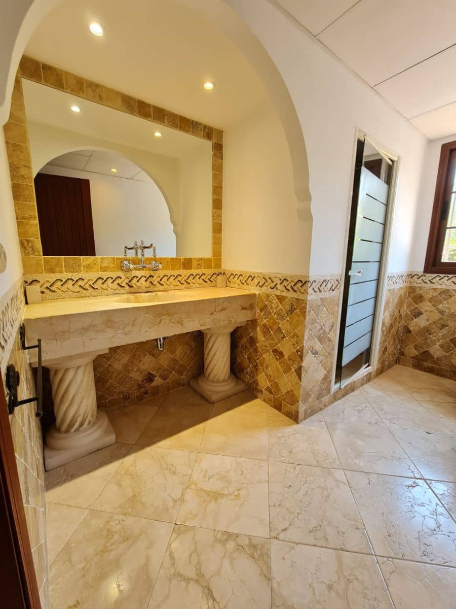 3 bedroom Villa for rent in Cancelada with pool garage - € 6,000 (Ref: 9842780)