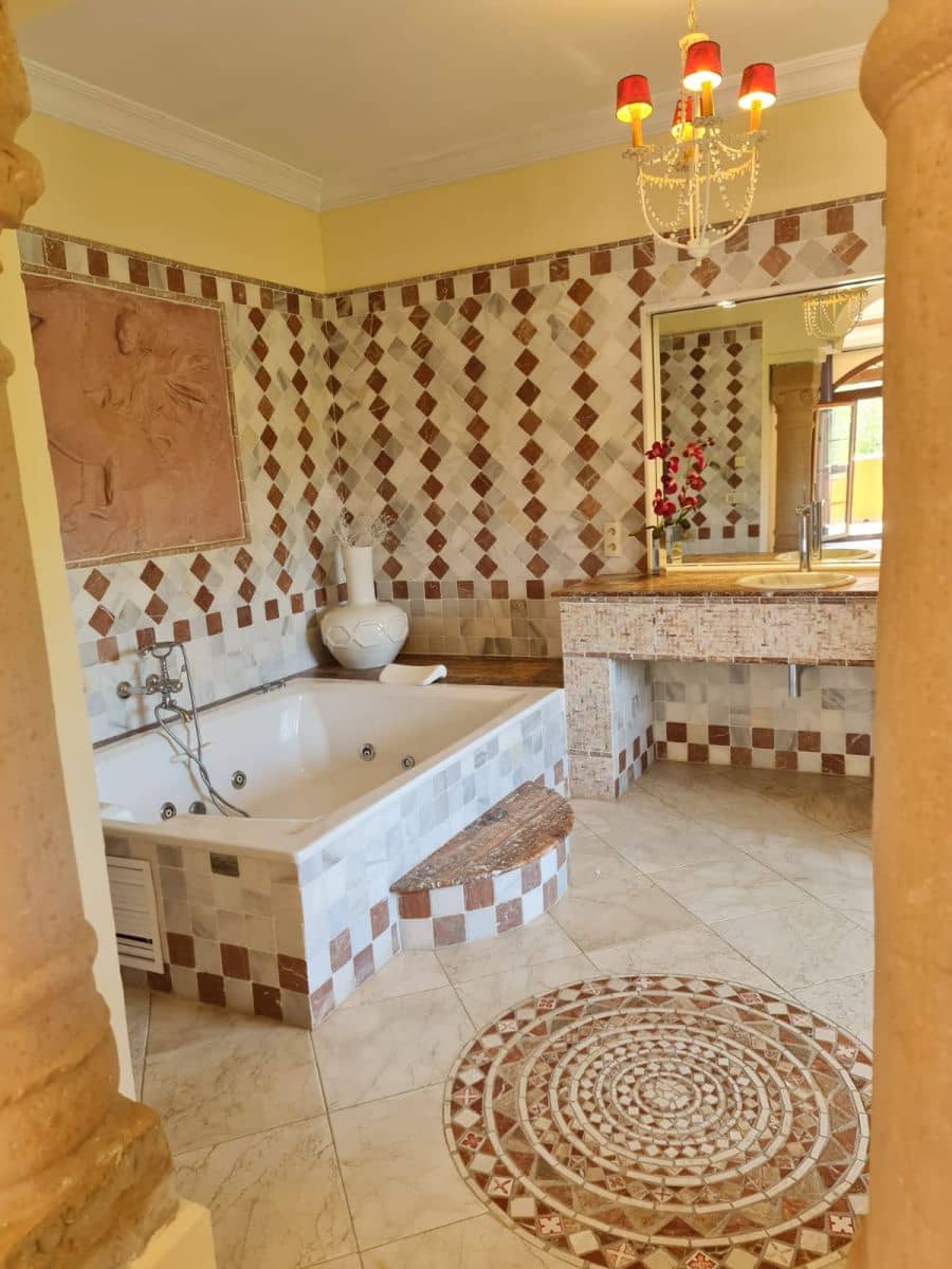 3 bedroom Villa for rent in Cancelada with pool garage - € 6,000 (Ref: 9842780)
