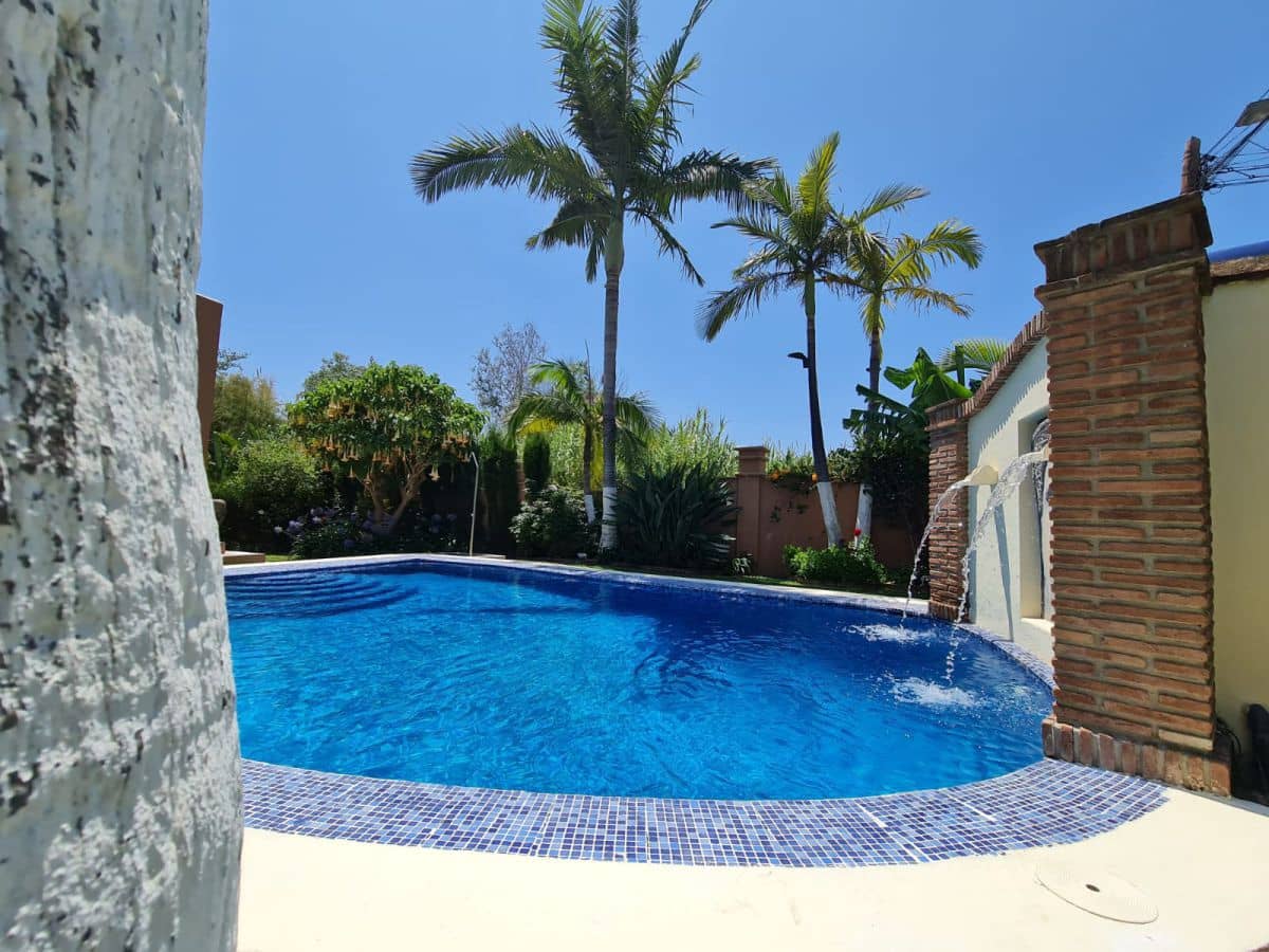 3 bedroom Villa for rent in Cancelada with pool garage - € 6,000 (Ref: 9842780)