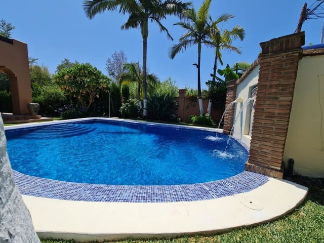 3 bedroom Villa for rent in Cancelada, Estepona with pool garage - € 6,000 (Ref: 9842780)