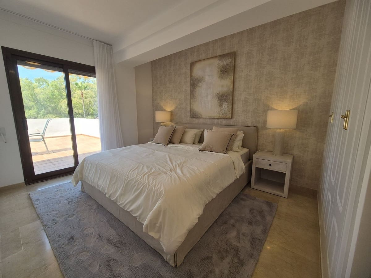 3 bedroom Apartment for rent in Marbella with pool garage - € 3,500 (Ref: 9845278)