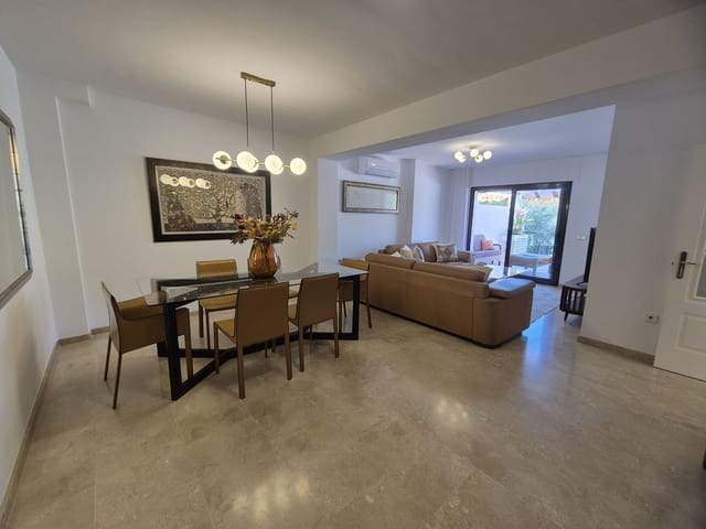 3 sovrum Lägenhet att hyra i Lomas De Marbella, Marbella med pool garage - 3 500 € (Ref: 9845278)