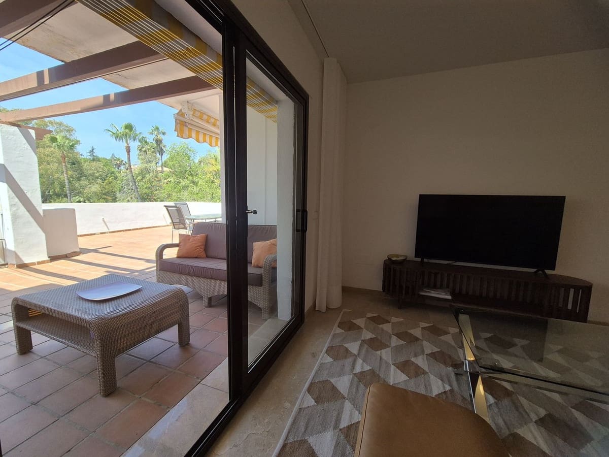 3 bedroom Apartment for rent in Marbella with pool garage - € 3,500 (Ref: 9845278)