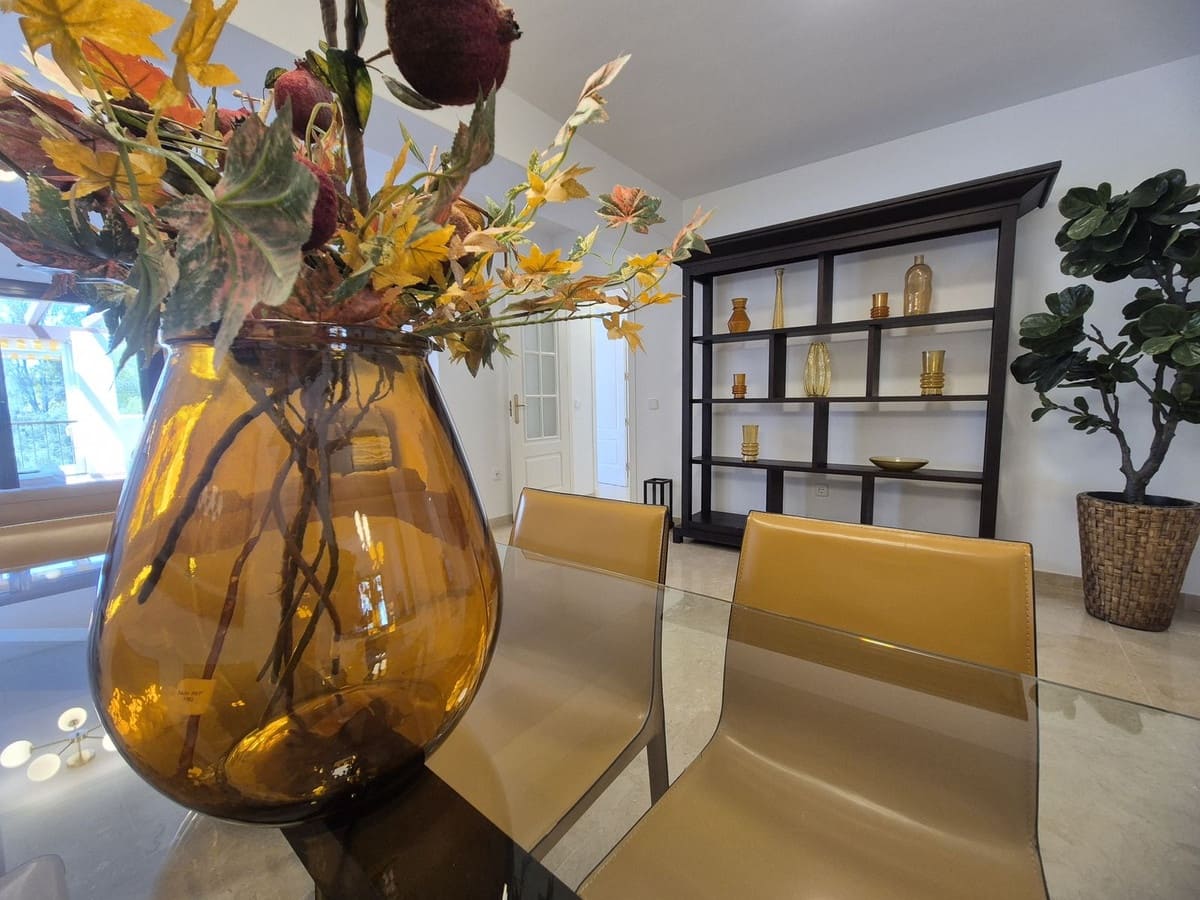3 bedroom Apartment for rent in Marbella with pool garage - € 3,500 (Ref: 9845278)