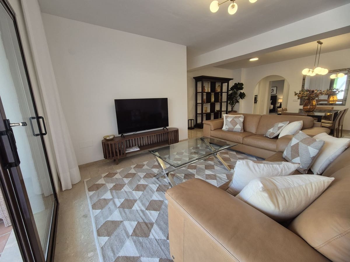 3 bedroom Apartment for rent in Marbella with pool garage - € 3,500 (Ref: 9845278)