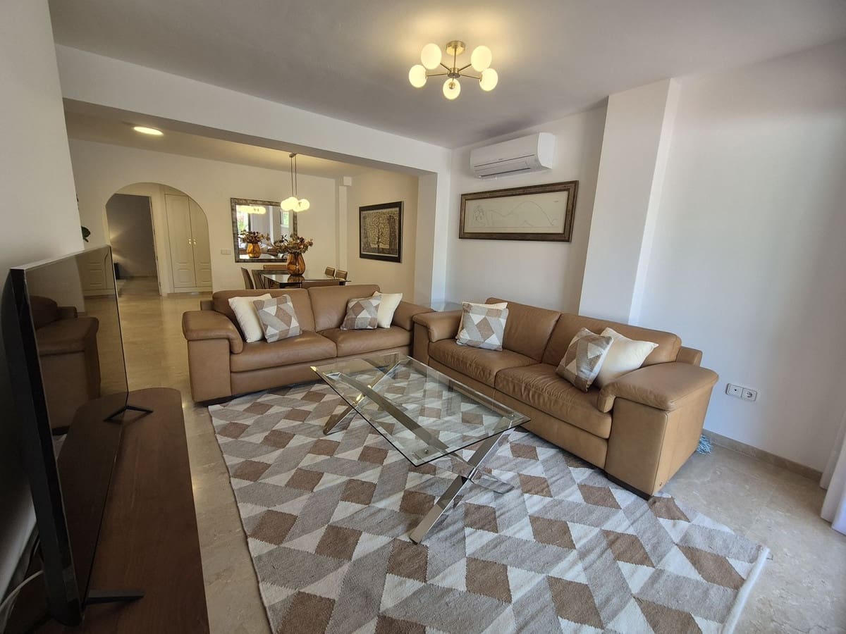 3 bedroom Apartment for rent in Marbella with pool garage - € 3,500 (Ref: 9845278)