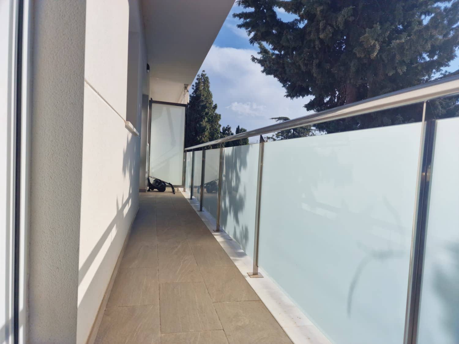 2 bedroom Apartment for sale in Marbella - € 550,000 (Ref: 9851005)